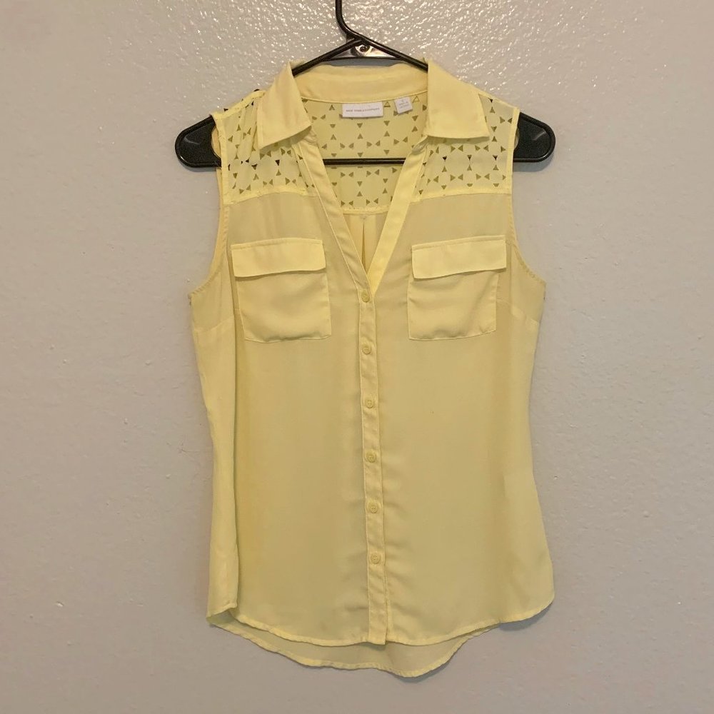 New York & Company Yellow Sleevless Blouse with cut out  (S) Small